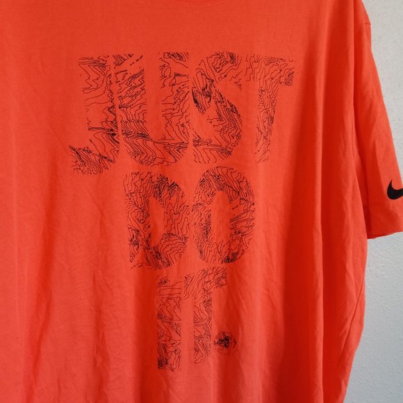 NIKE The Nike Tee DRI-FIT T-Shirt Men's XXL Athletic Orange Nike Swoosh - Picture 2 of 6
